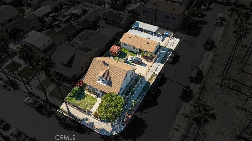 919 S Bernal