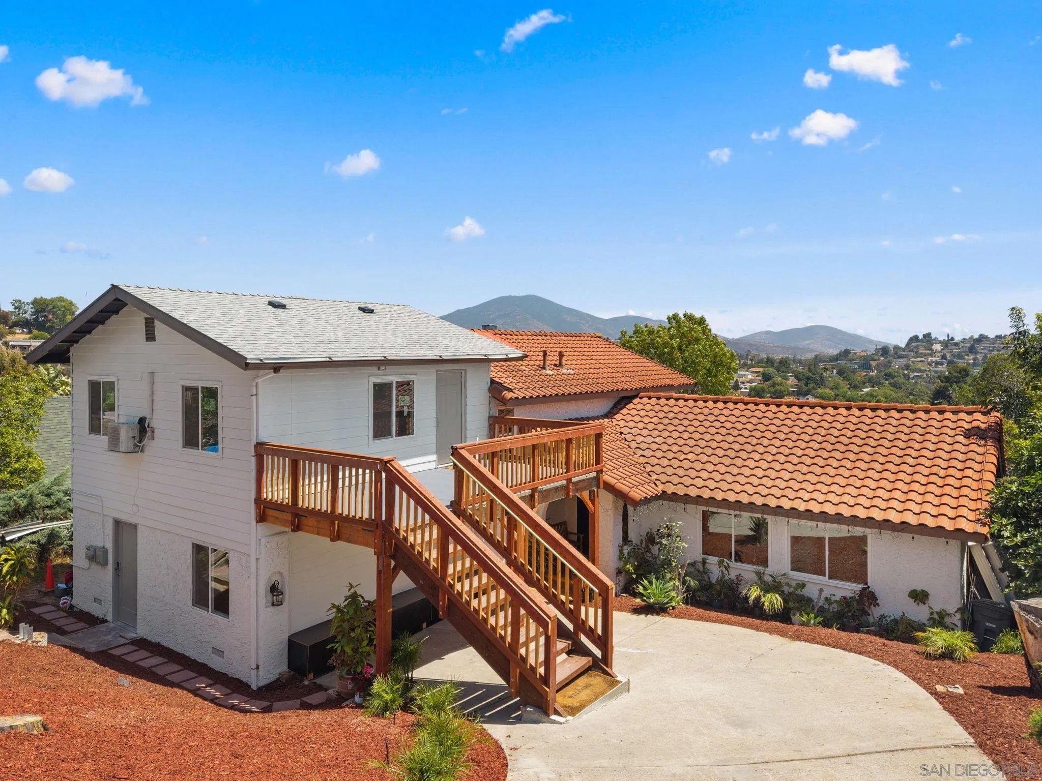 10111 Cliffwood Dr