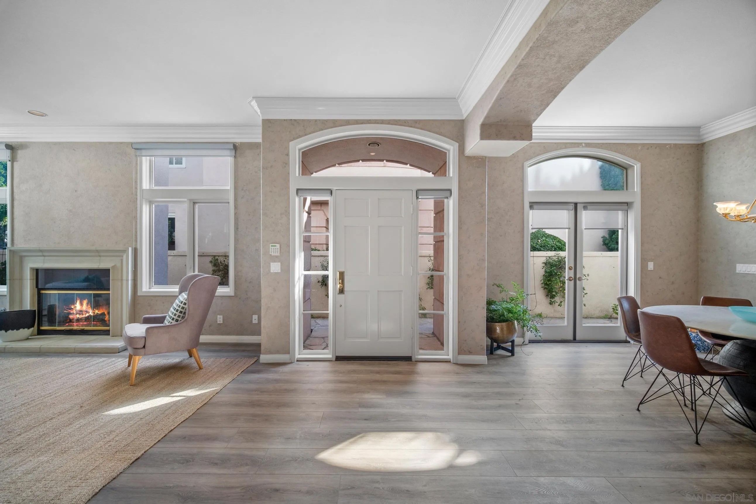 5380 Renaissance Ave