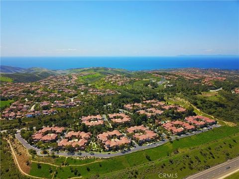 Photo of 17 Saraceno, Newport Coast, CA 92657 (MLS # OC25232727)