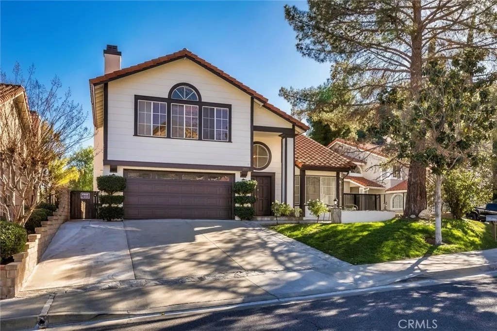 Photo of 29033 Shadow Valley Lane, Saugus, CA 91390 (MLS # SR26094658)