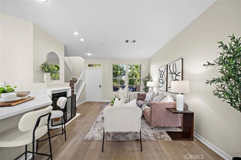 551 W Summerfield