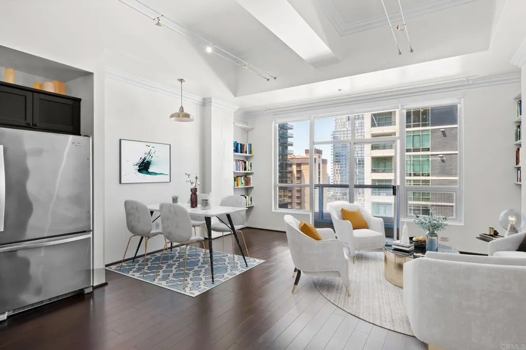 350 W Ash Street 807