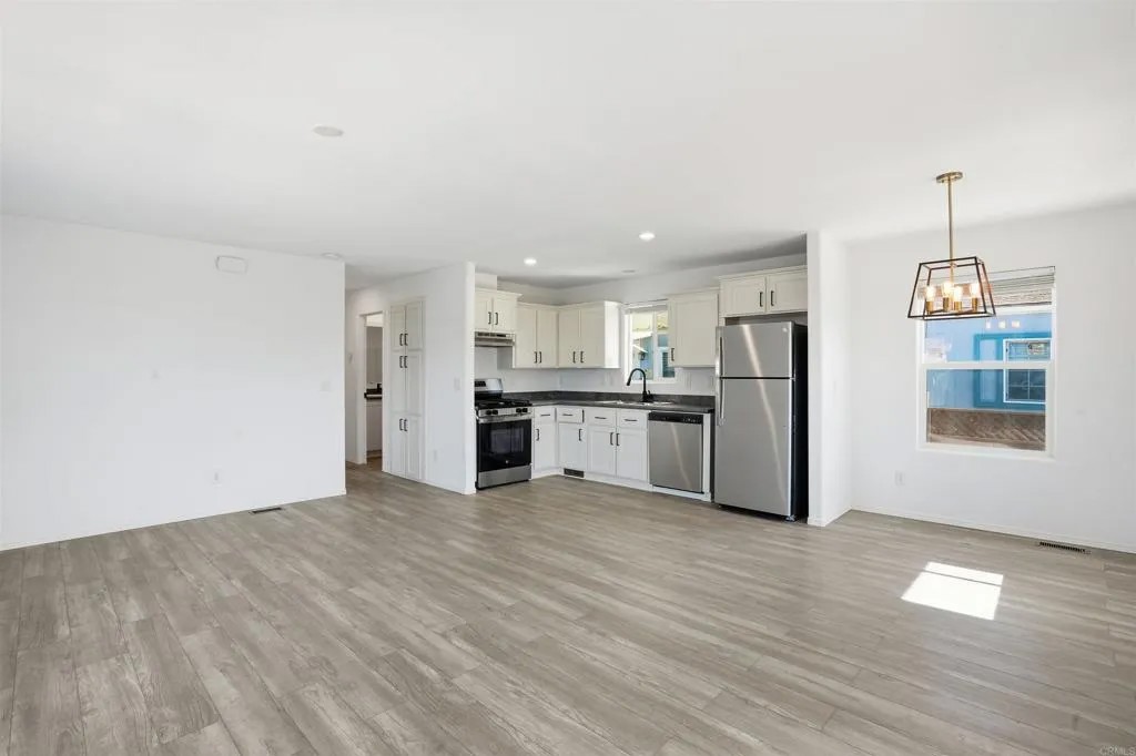 3890 Sipes 18