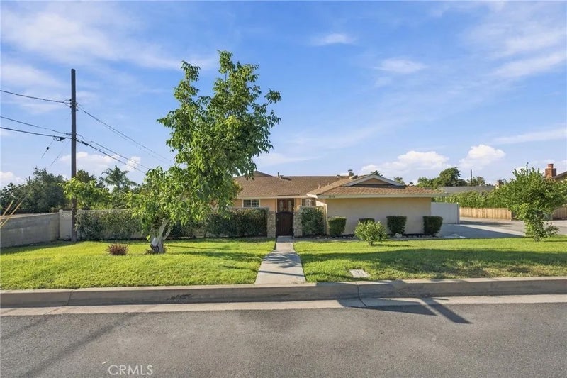 1270 W 25th Street