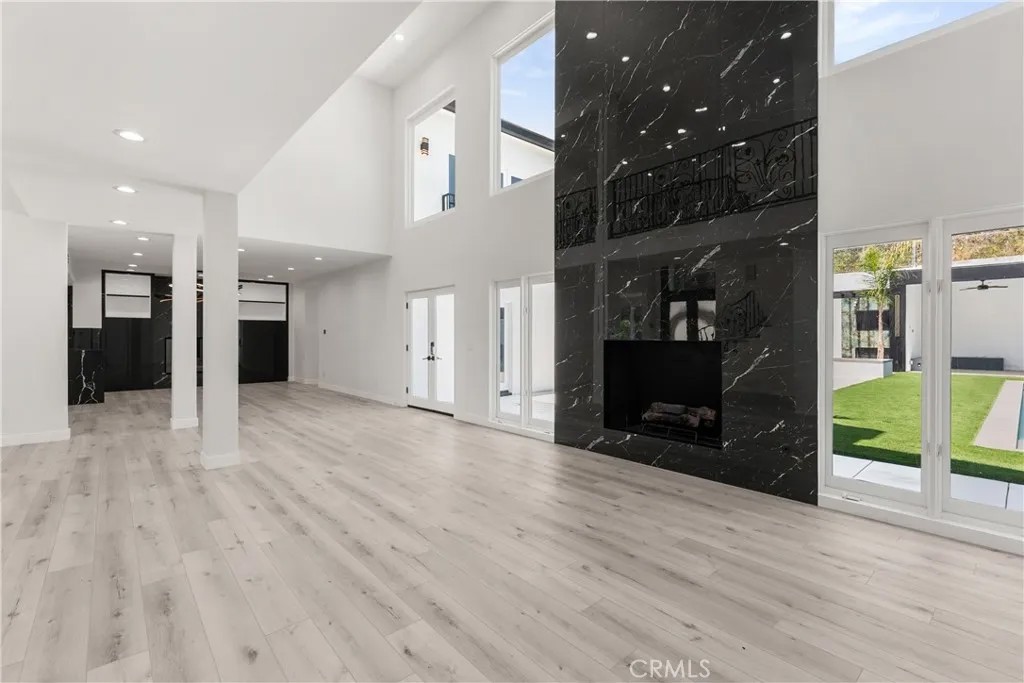 5965 Nora Lynn Drive