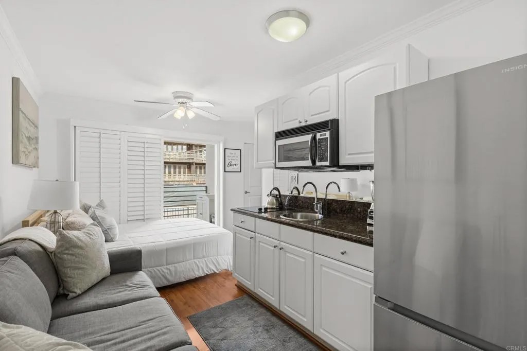 1021 Scott Street 122