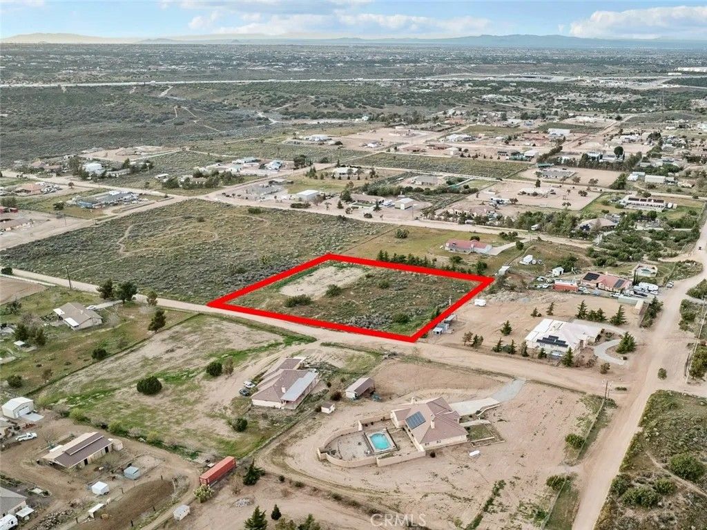 Photo of 0 Stuveling, Oak Hills, CA 92344 (MLS # HD26090911)