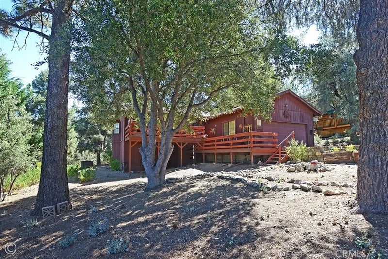 15417 Acacia