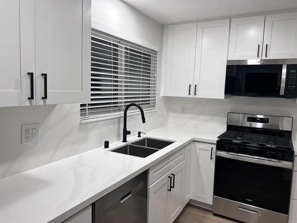 Photo of 1404 Highridge DR, Oceanside, CA 92056 (MLS # NDP2607184)