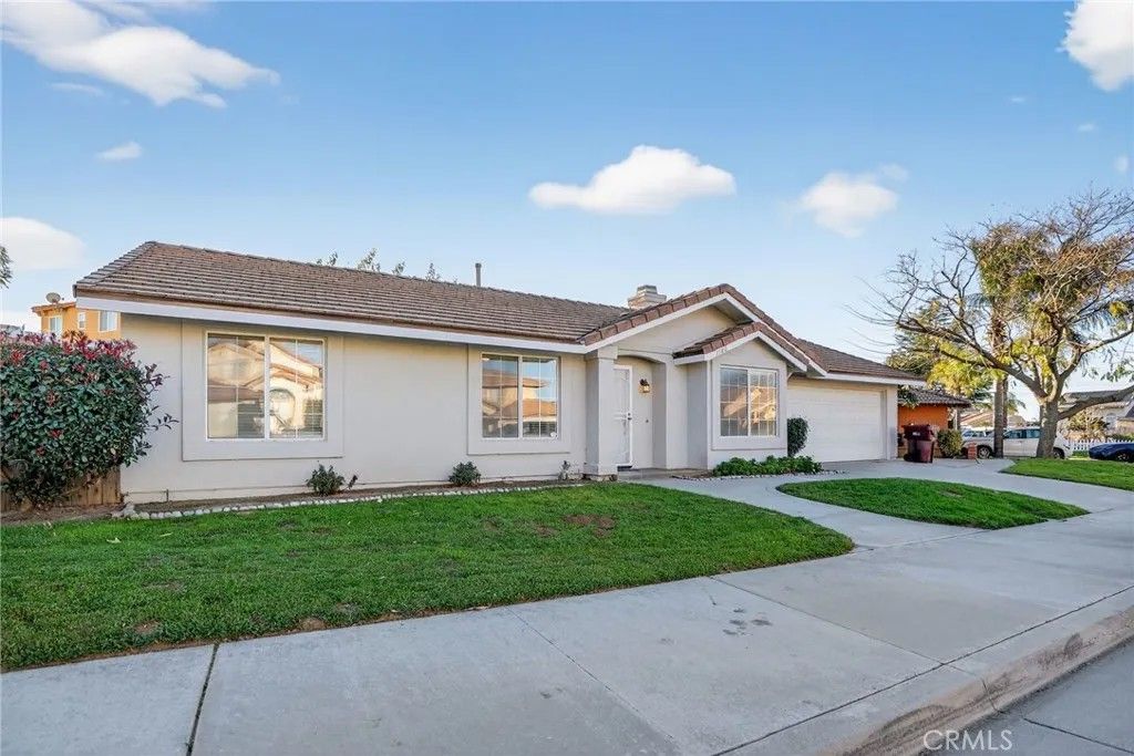 Photo of 1580 Trinette Dr, Beaumont, CA 92223 (MLS # DW26009611)