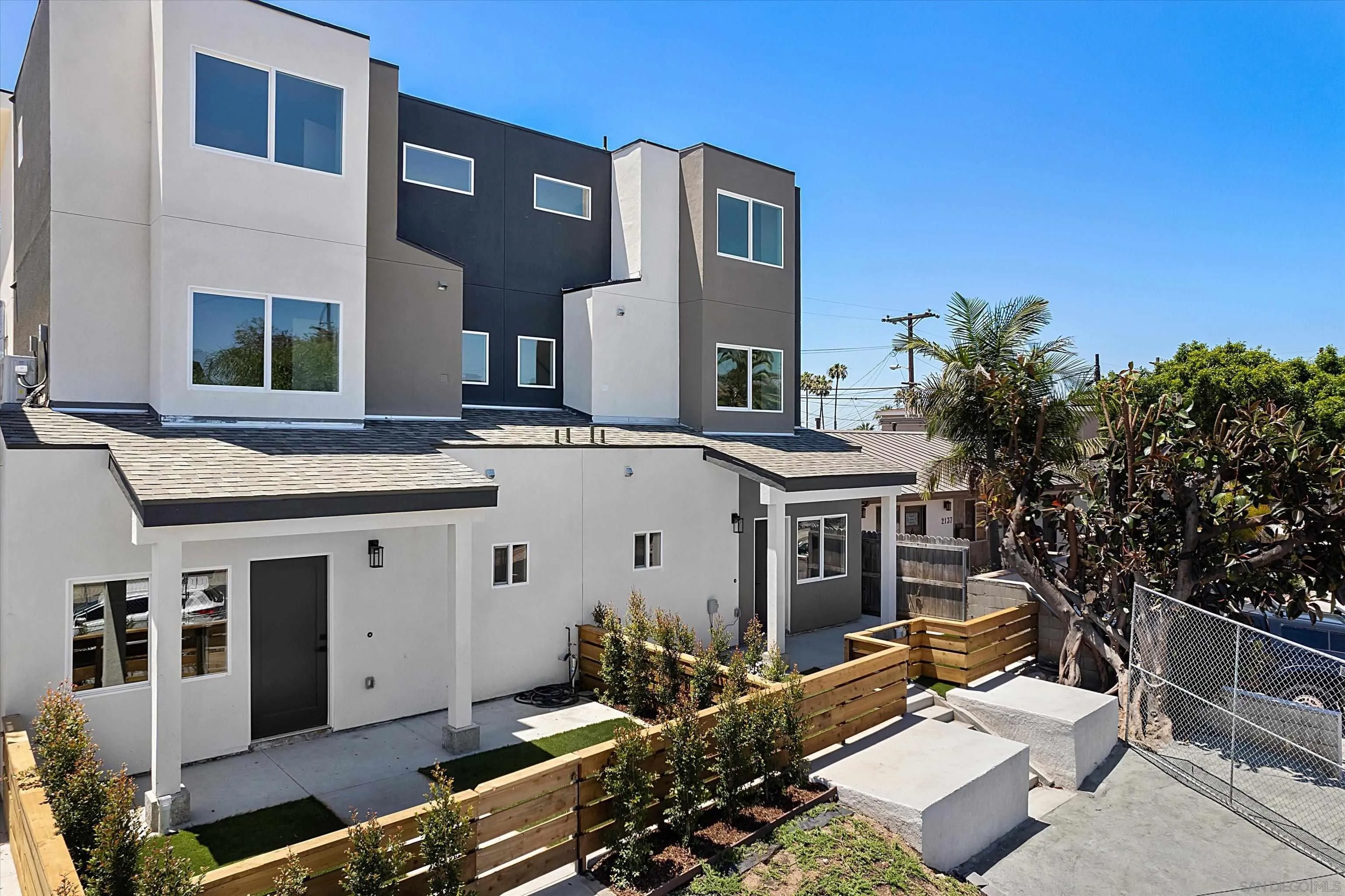 2139 Balboa Ave