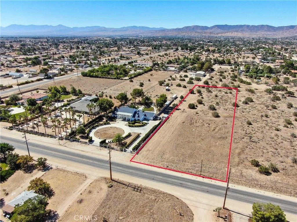 Photo of 2060 W Avenue N, Palmdale, CA 93551 (MLS # SR26078449)