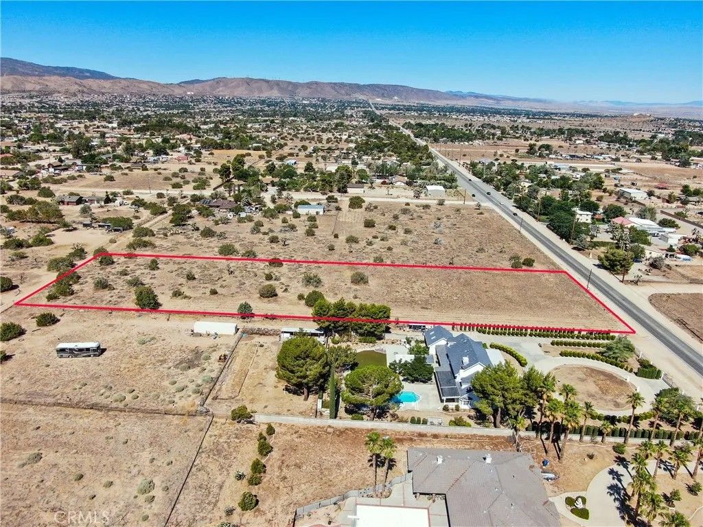 Photo of 2060 W Avenue N, Palmdale, CA 93551 (MLS # SR26078449)