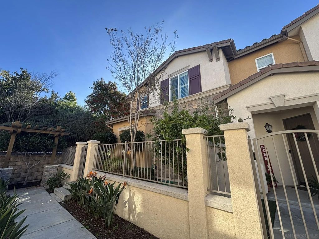 Photo of 16943 New Rochelle Way #69, San Diego, CA 92127 (MLS # 250046244)