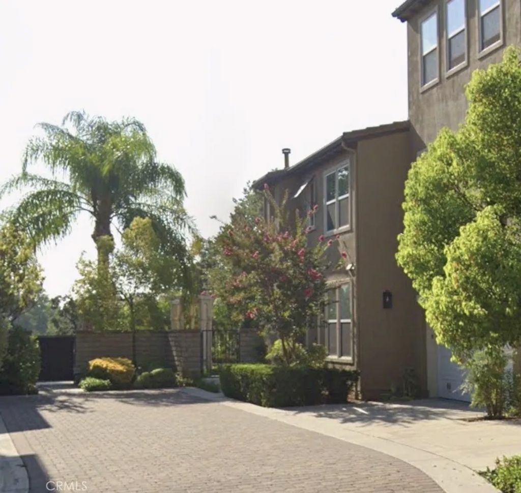 Photo of 26982 Pebble Beach, Valencia, CA 91381 (MLS # SR26073412)