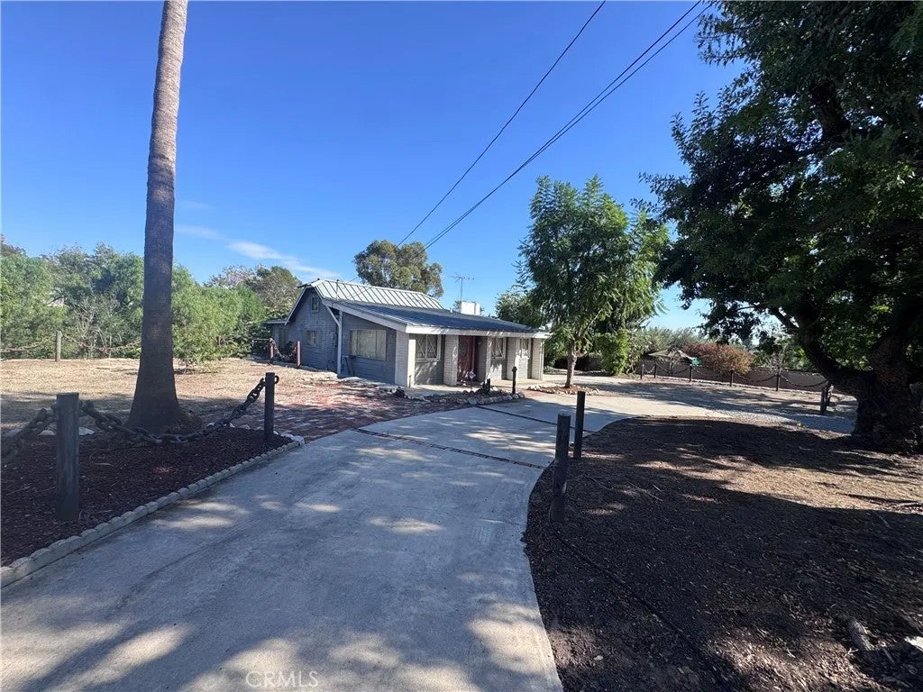 Photo of 724 Stephens AVE, Fullerton, CA 92833 (MLS # IV26226401)