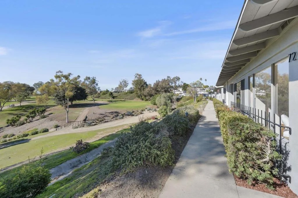 3839 Vista Campana South 72