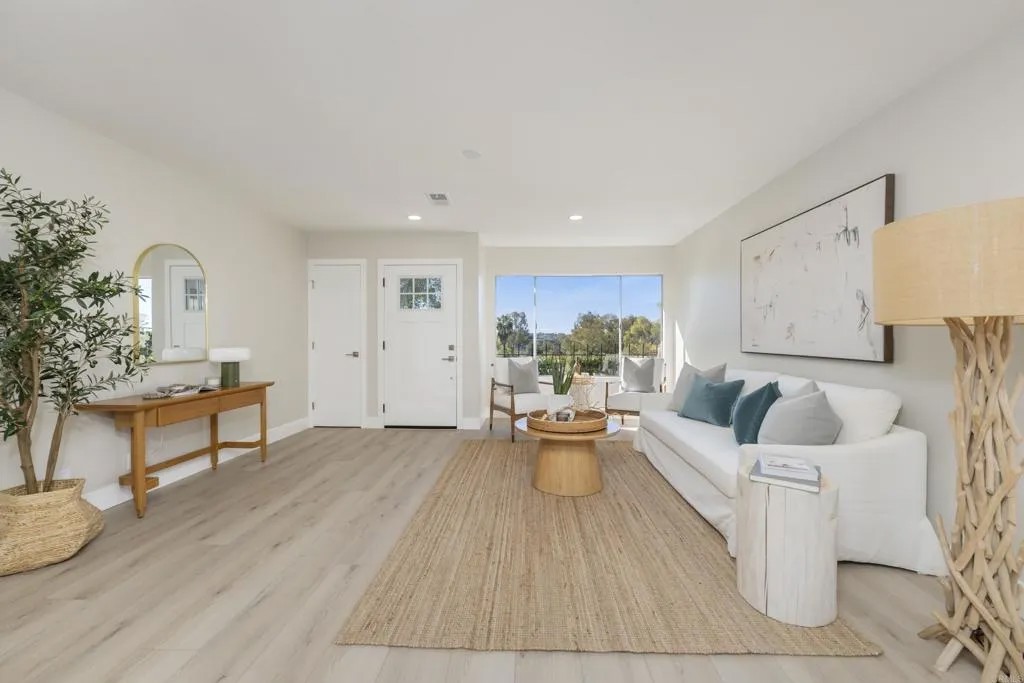 3839 Vista Campana South 72