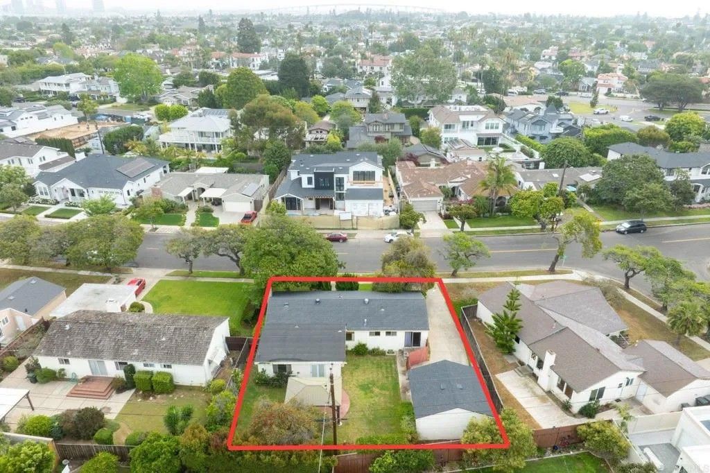 Photo of 920 Cabrillo Avenue, Coronado, CA 92118 (MLS # PTP2602619)
