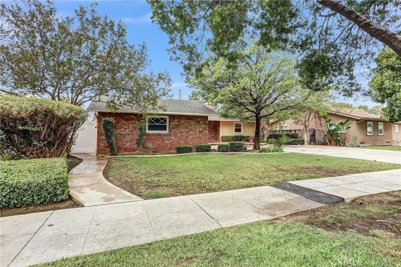 4450 Beechwood