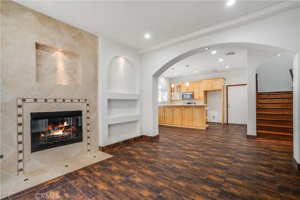 Photo of 524 W Elk Ave, Glendale, CA 91204 (MLS # PF25238631)