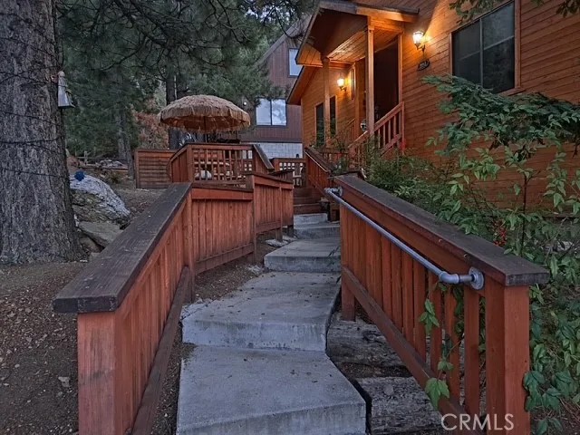 1613 Lassen Way