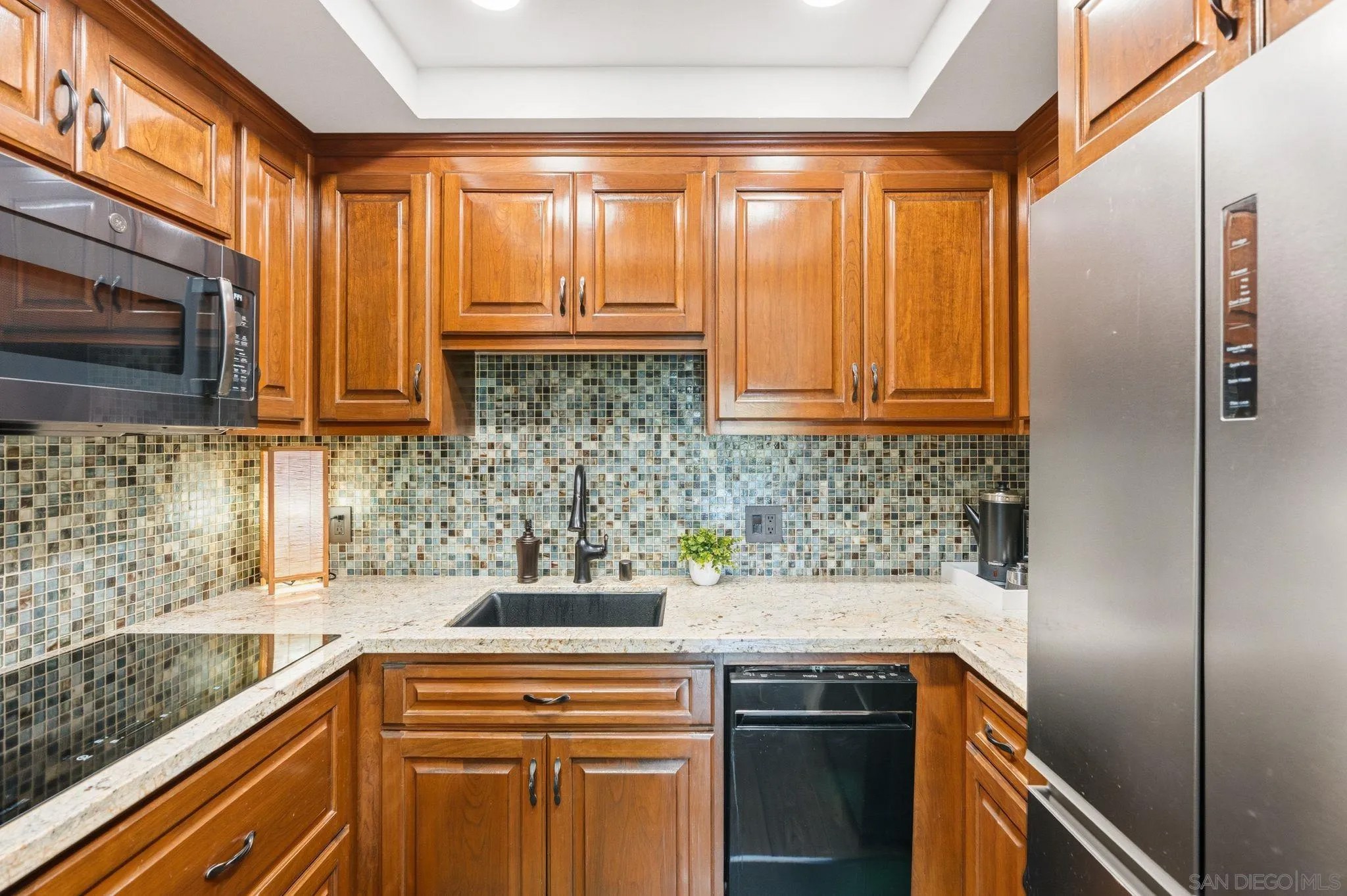 1664 Circa Del Lago E104