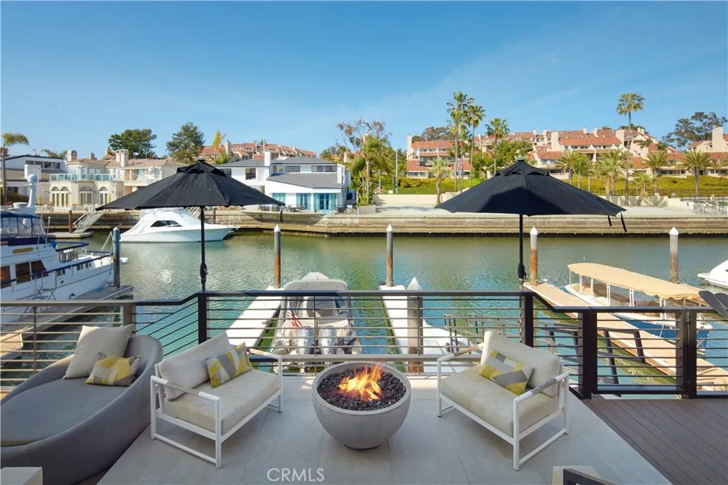 748 Harbor Island Drive