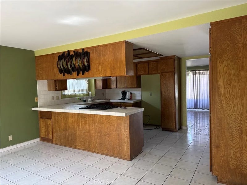 9309 Glendon