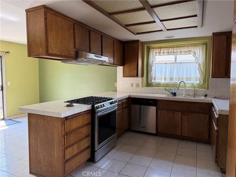 9309 Glendon