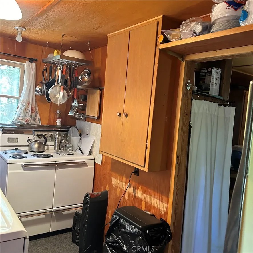 119 Barton Flats Trail