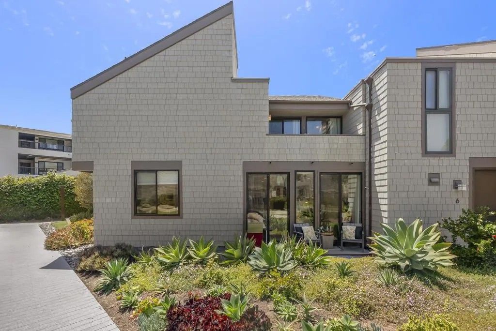 Photo of 675 S Sierra Ave #7, Solana Beach, CA 92075 (MLS # NDP2604226)