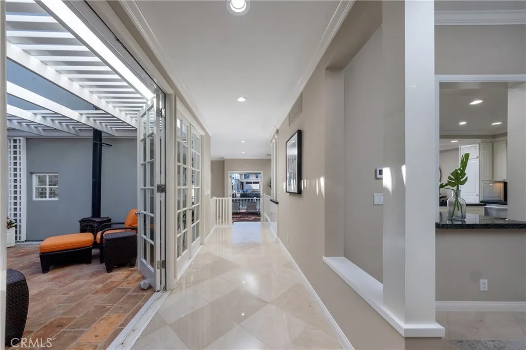 736 Harbor Island Drive