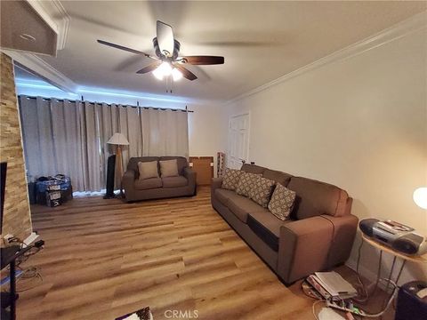 Photo of 728 Cedar Ave Unit# 29 Ave, Long Beach, CA 90813 (MLS # SB25093242)