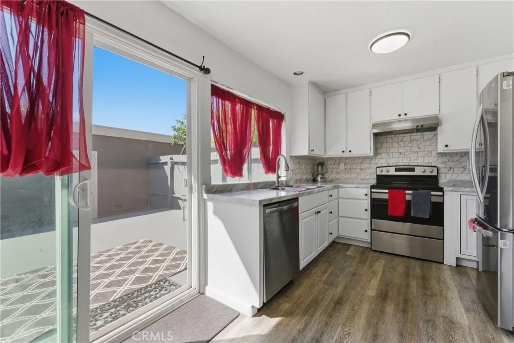 7085 Fulton