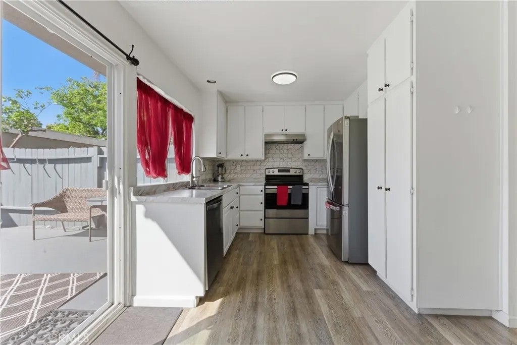 7085 Fulton