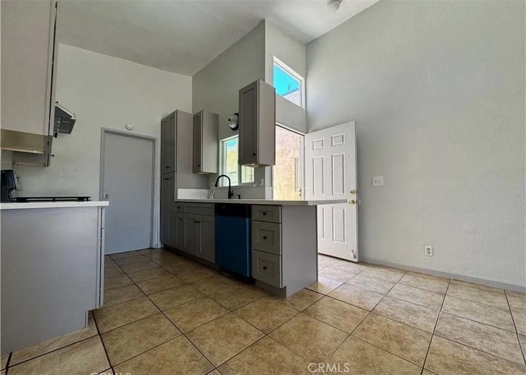 Photo of 16209 Juniper St, Hesperia, CA 92345 (MLS # SB26029353)