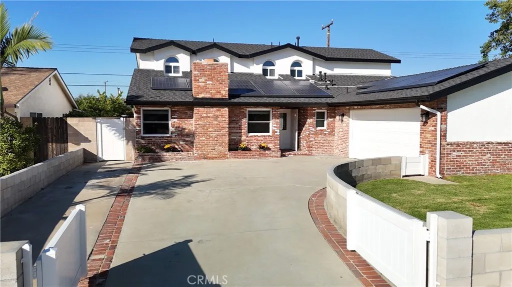 2331 E Adams