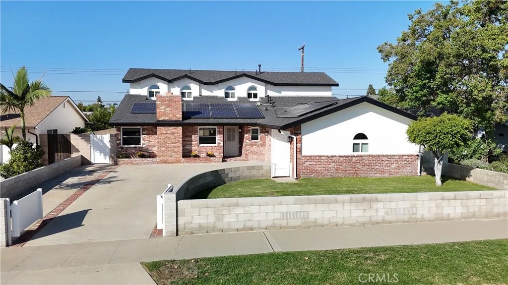2331 E Adams
