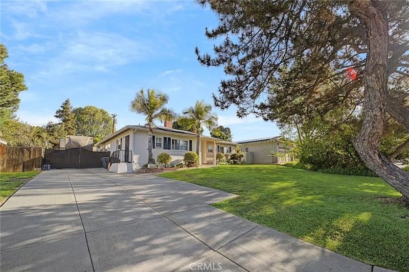 621 E Cypress Avenue