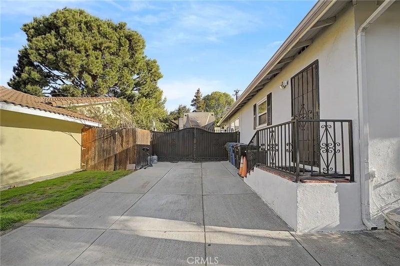 621 E Cypress Avenue
