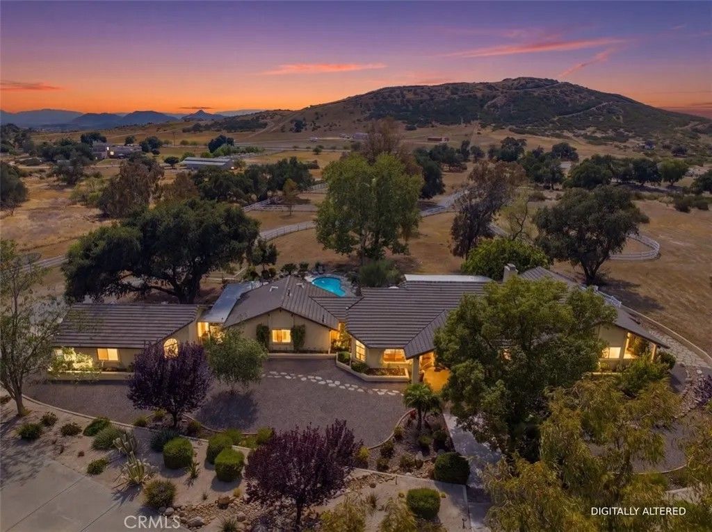 Photo of 34575 Sycamore Springs, Hemet, CA 92544 (MLS # SW26094998)