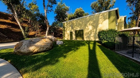 Photo of 830 W Lincoln Ave #186, Escondido, CA 92026 (MLS # 260021856)