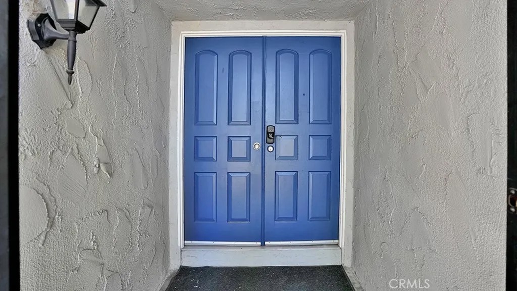 902 W Alpine