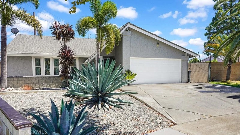 902 W Alpine