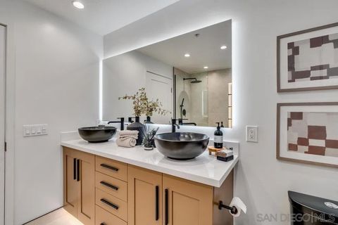 Tiny photo for 700 W E St #2404, San Diego, CA 92101 (MLS # 250038981)