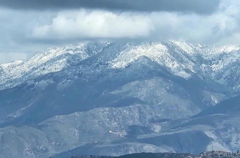 W Meadow Glen Escondido CA 92026