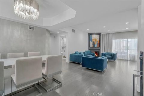 Photo of 14347 Albers St #207, Sherman Oaks, CA 91401 (MLS # SR26077312)