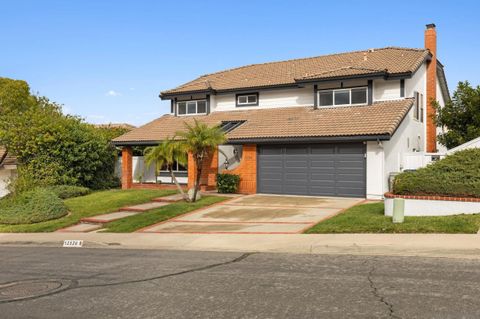 12520 Chetenham Ln San Diego CA 92128